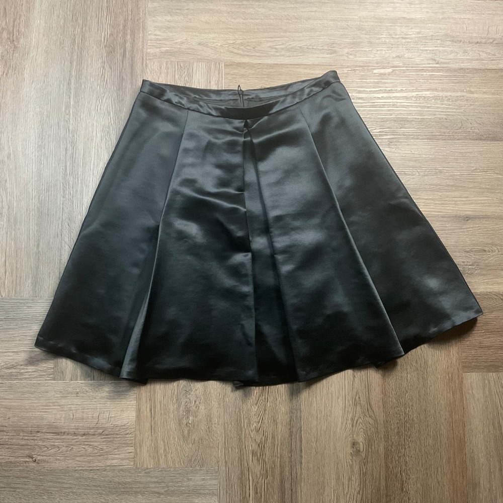 Vintage Trina Turk Silk Wool Blend Pleated Skirt Womens 6 Black Holiday Coquette